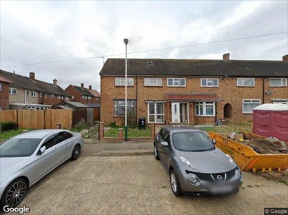 5 Bed Semi-Detached House, Dorking Rise, RM3