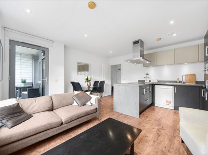 1 Bed Flat, Lucienne Court, E14