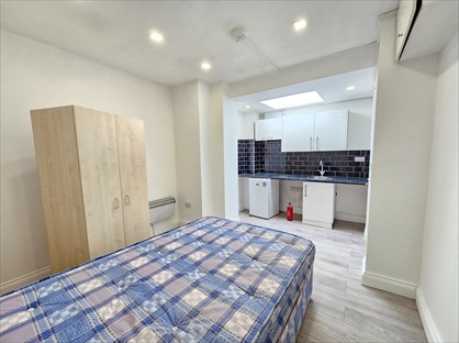 Studio Flat, Upper Wickham Lane, DA16