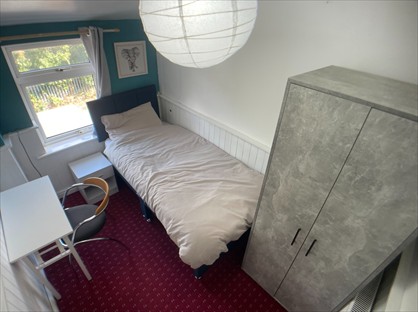 Room in a Shared House, Ripley Street, WA5