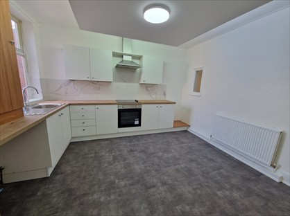 2 Bed Maisonette, Firth Park Road, S5
