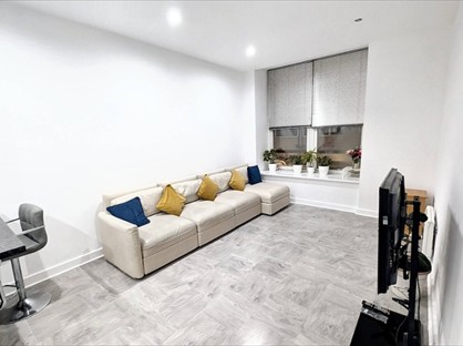2 Bed Flat, Mcilroys Building, RG1