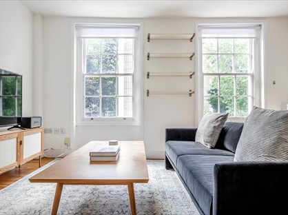 1 Bed Flat, Compton St, EC1V