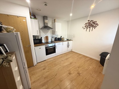 2 Bed Flat, Rivermill Court, LS5