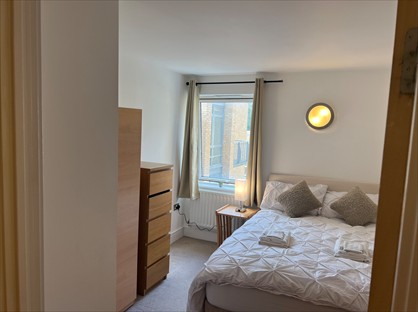 2 Bed Flat, Gainsborough House, E14