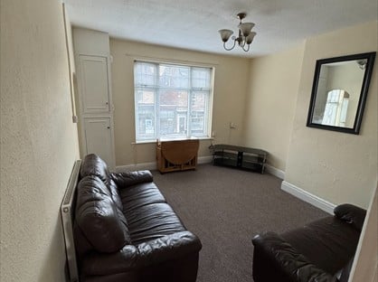 1 Bed Flat, Woodseats, S8