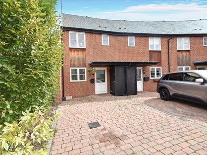 2 Bed Terraced House, Northbrook Crescent, RG24