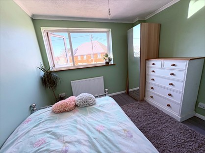 Room in a Shared House, Chantry Gardens, BA14