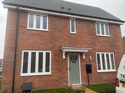 3 Bed Semi-Detached House, Jubilee Road, NG12