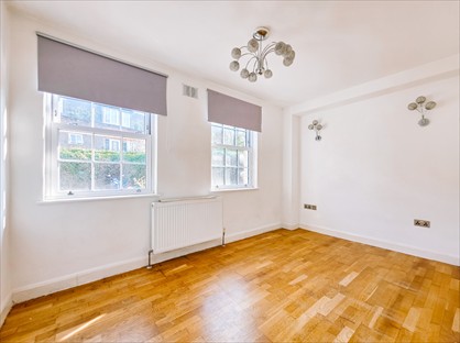 4 Bed Flat, Prospect House, TW7