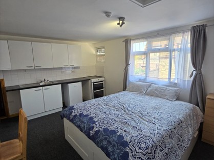 Studio Flat, Green Lanes, N13