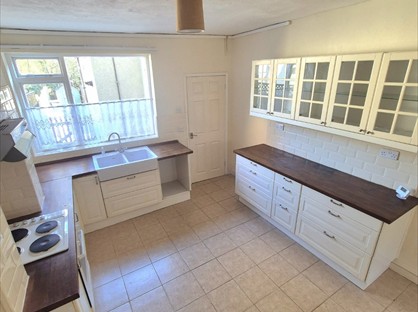 2 Bed Terraced House, Aldersley Road, WV6