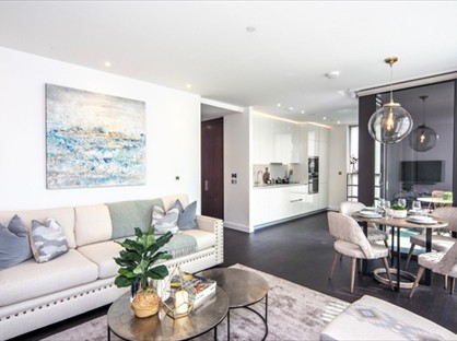 2 Bed Flat, Thornes House, SW11