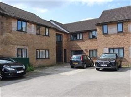 1 Bed Flat, Stratton Road, SN1