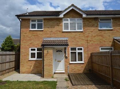 1 Bed Semi-Detached House, Finglesham Court, ME15