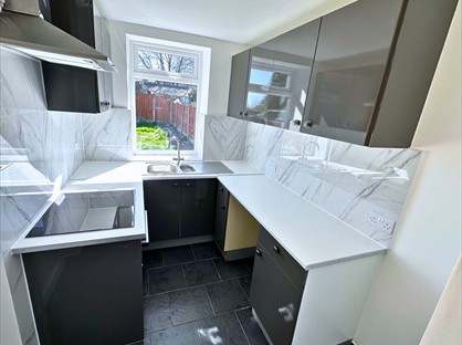2 Bed Terraced House, Top Road, S44