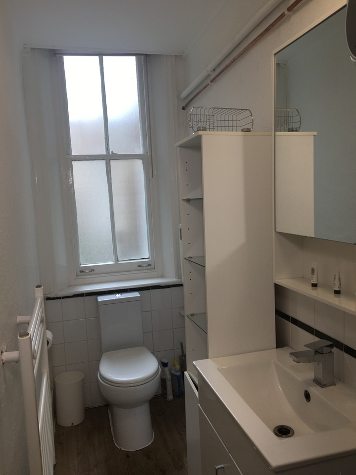 Studio Flat, Paddington Street, W1U photo 2