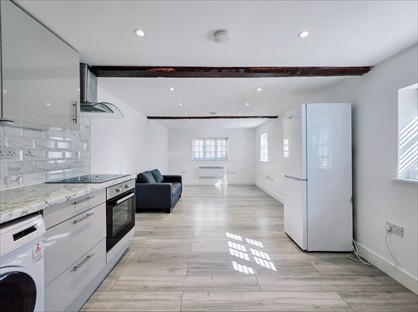 1 Bed Flat, Chapel Street, CM12