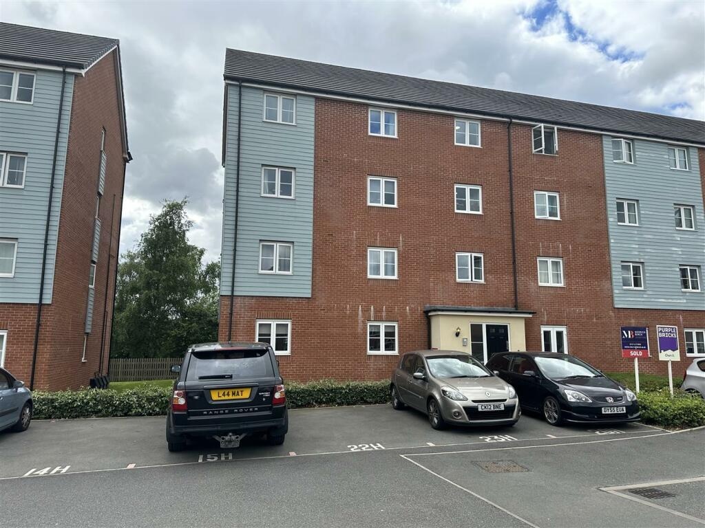 2 Bed Flat, Trinity House, CV6