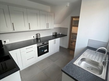 Room in a Shared House, Caernarfon Road, LL57