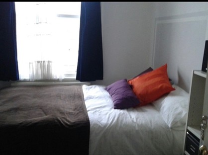 Bedsit, Harrow Road, W9