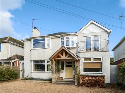 5 Bed Detached House, Victoria Ave, BH19