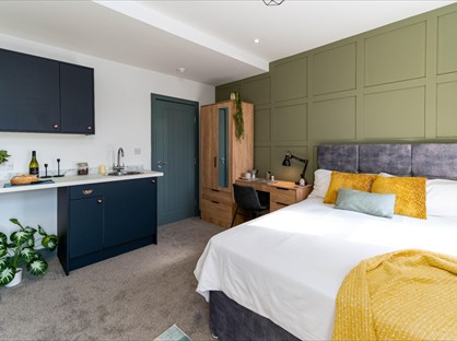 Room in a Shared House, Timson Street, M35