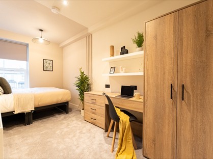 Room in a Shared House, Hodge Road, M28