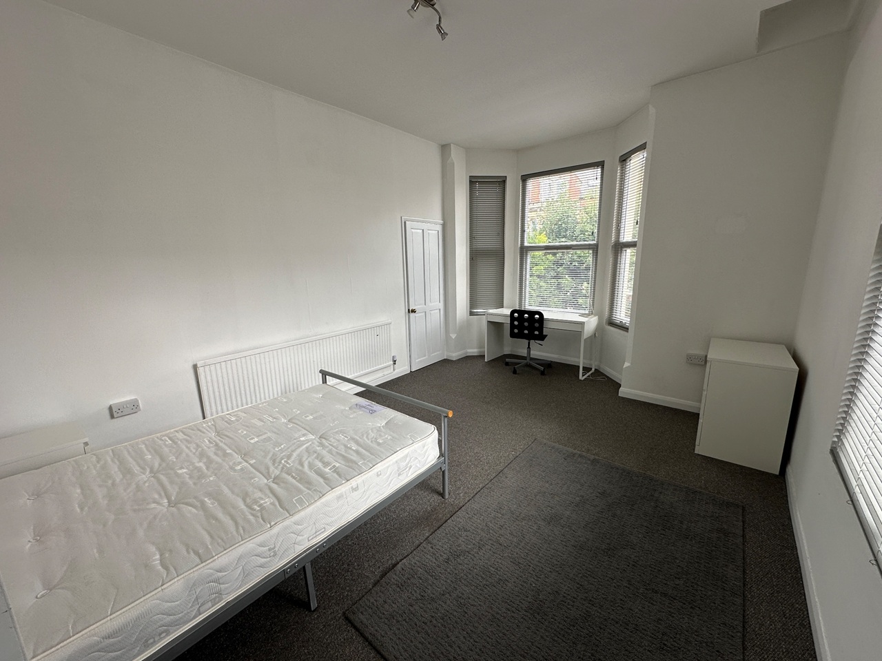 Room in a Shared House, Burns St, NG7 photo 2