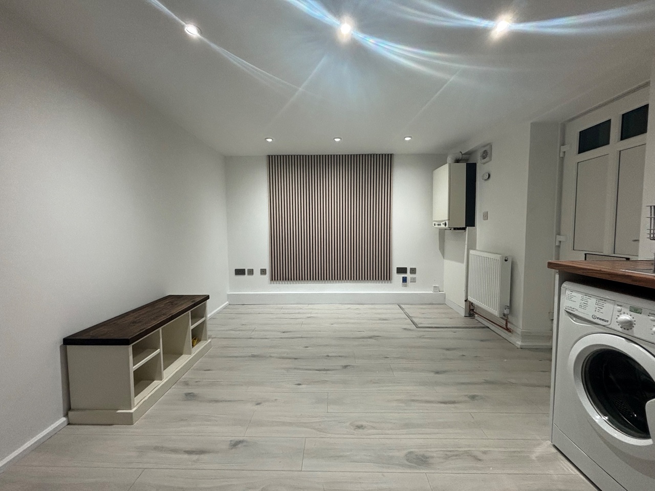 1 Bed Flat, Waylen Road, RG1, N1 7GU