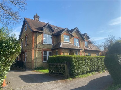 Room in a Shared House, Church Street, HP27