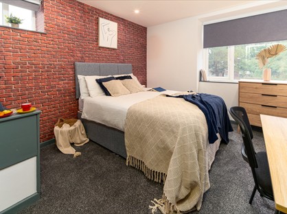 Room in a Shared House, Sharples Hall Street, OL4