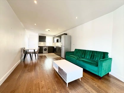 1 Bed Flat, Electric Lane, SW9