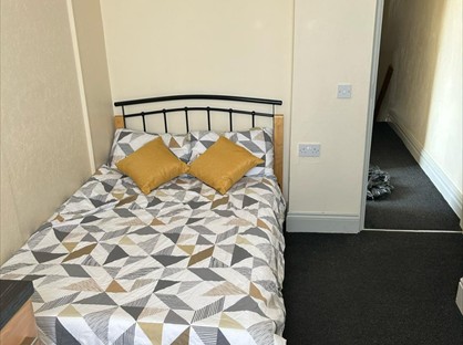 Room in a Shared House, Leeds Road, WF1