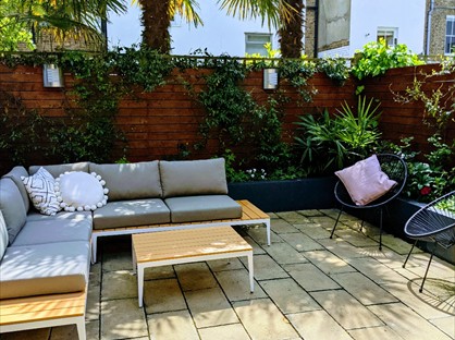 2 Bed Semi-Detached House, Mallinson Road, SW11