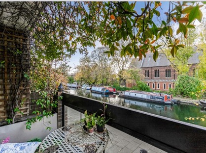 Room in a Shared Flat, Barnwood Close, W9