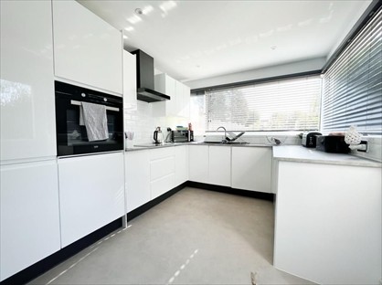 4 Bed Semi-Detached House, Roseberry Avenue, SS7