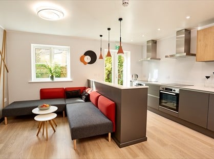 5 Bed Semi-Detached House, College Way, BS34