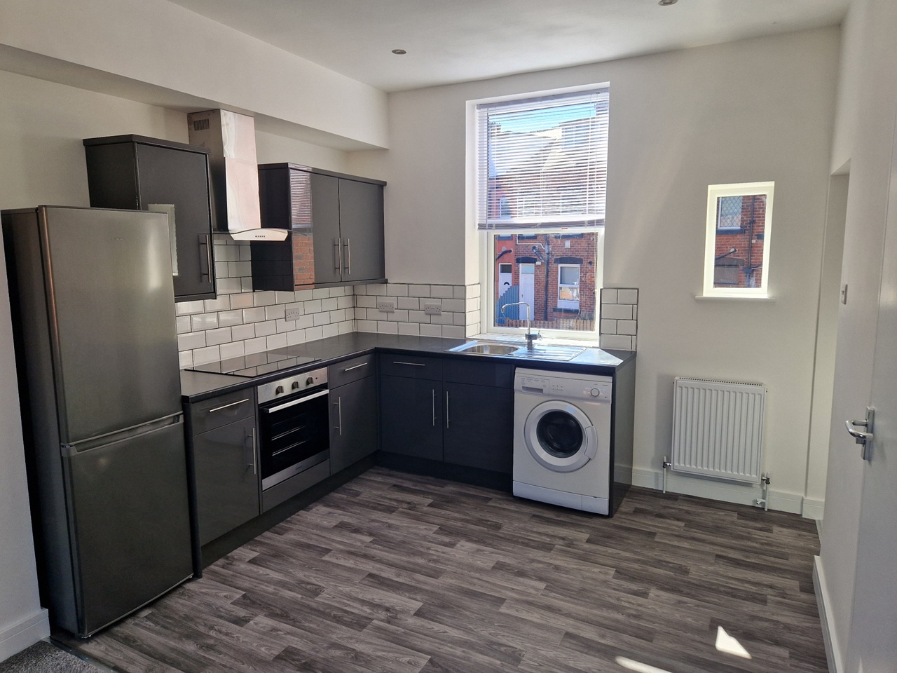 2 Bed Flat, Town St, LS12