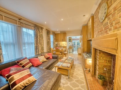 3 Bed Maisonette, Spruce Hills Road, E17