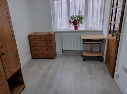 Studio Flat, Godwin Close, E4