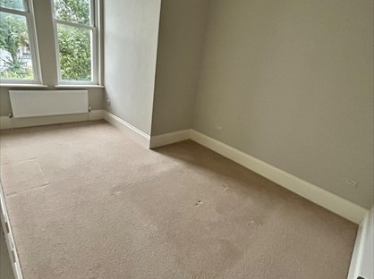 2 Bed Flat, Courtlands Place, BN21