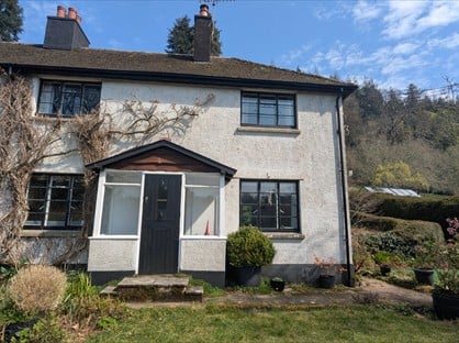 2 Bed Semi-Detached House, Eastwrey Cottage, TQ13