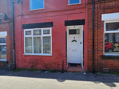 3 Bed Terraced House, Hill Street, M7