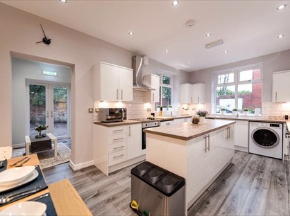 Room in a Shared House, Plodder Lane, BL4