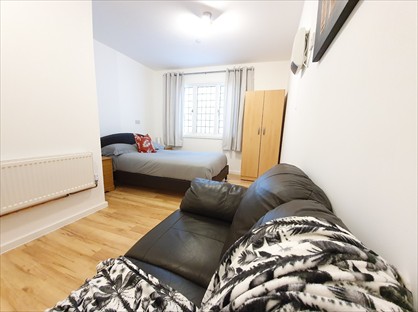 Studio Flat, Lower High Street, WS10