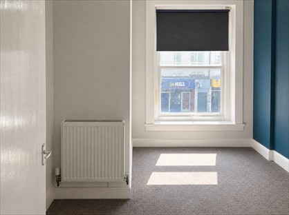 2 Bed Flat, Marine Road, LL22