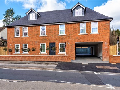 1 Bed Flat, Miltons Head, HP8