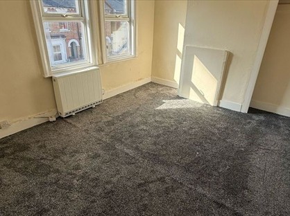 4 Bed Terraced House, Blenheim Road, RG1