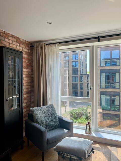 2 Bed Flat, Eltringham Street, SW18 photo 2